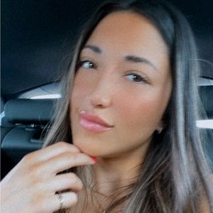 Meet your Posher, Caroline